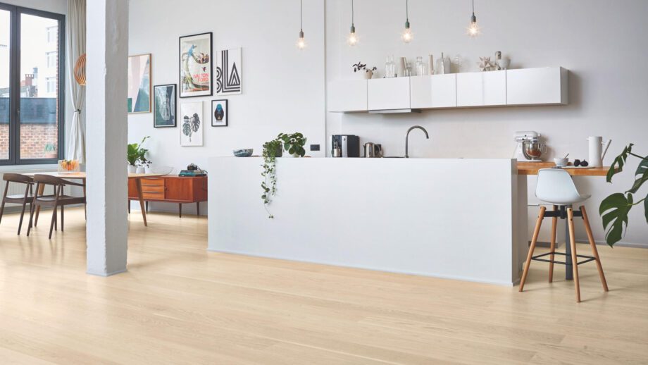 Parkettboden Tarkett Shade Eiche Cotton White, Landhausdiele, 2-seitig Mikrofase, gebeizt und mattlackiert – 2