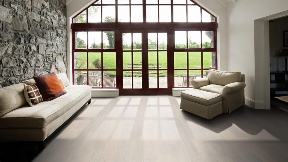Parkettboden Tarkett Shade Eiche Cotton White, Landhausdiele, 2-seitig Mikrofase, gebeizt und mattlackiert – 3