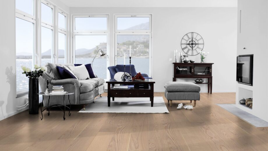 Parkettboden Eiche Tarkett Shade Cream White Plank XT, Landhausdiele, 2-seitig Mikrofase, gebürstet, gebeizt, Proteco Natura Mattlack – 4