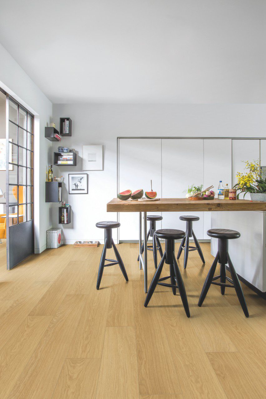 Laminatboden Eiche Quick-Step Impressive Ultra Natural Varnished Oak