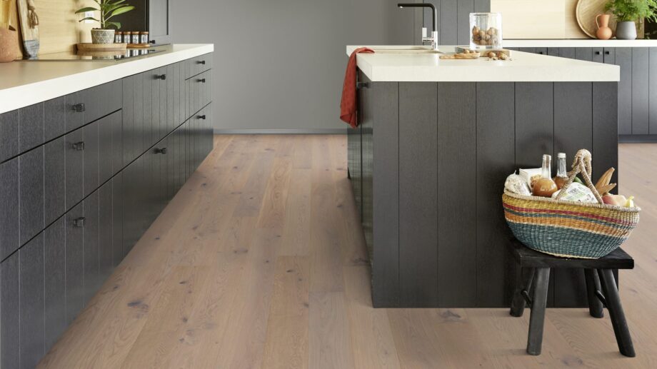 Parkett Tarkett Shade Eiche Soft Beige Plank, Landhausdiele, gebürstet, 2-seitig Mikrofase, Proteco Natura Mattlack – 3