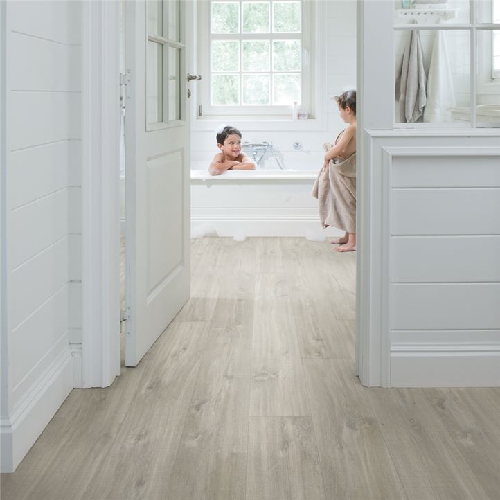 LVT Vinylboden Quick-Step Balance Click Canyon Eiche grau, Sägespuren, gefast