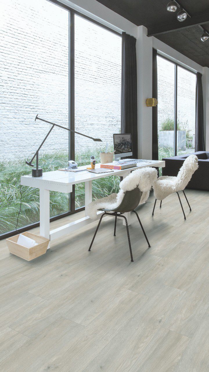 LVT Vinylboden Quick-Step, Balance Click, Silk Eiche hell, gefast