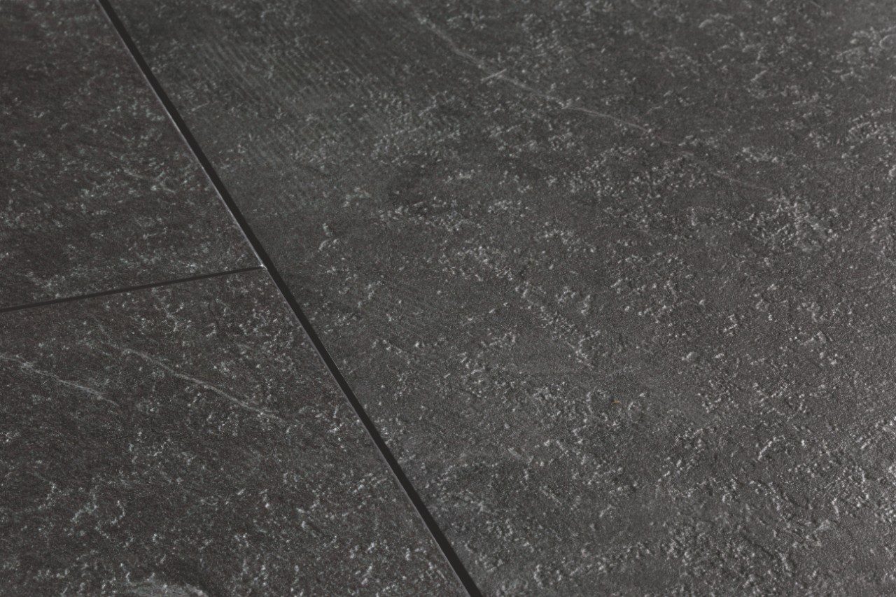 LVT Vinylboden Quick-Step, Ambient Click, Fliese schwarz, gefast