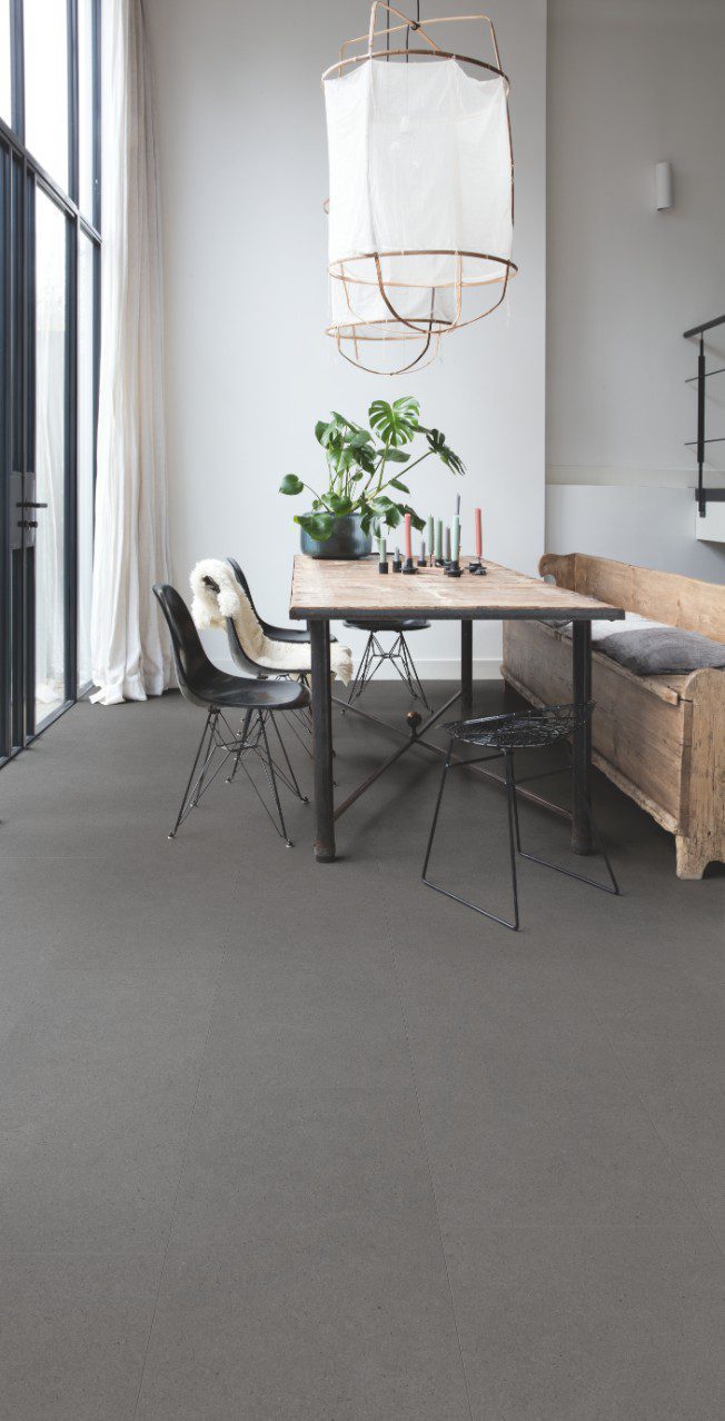 LVT Vinylboden Quick-Step, Ambient Click Plus, Vibrant Medium Grau, gefast