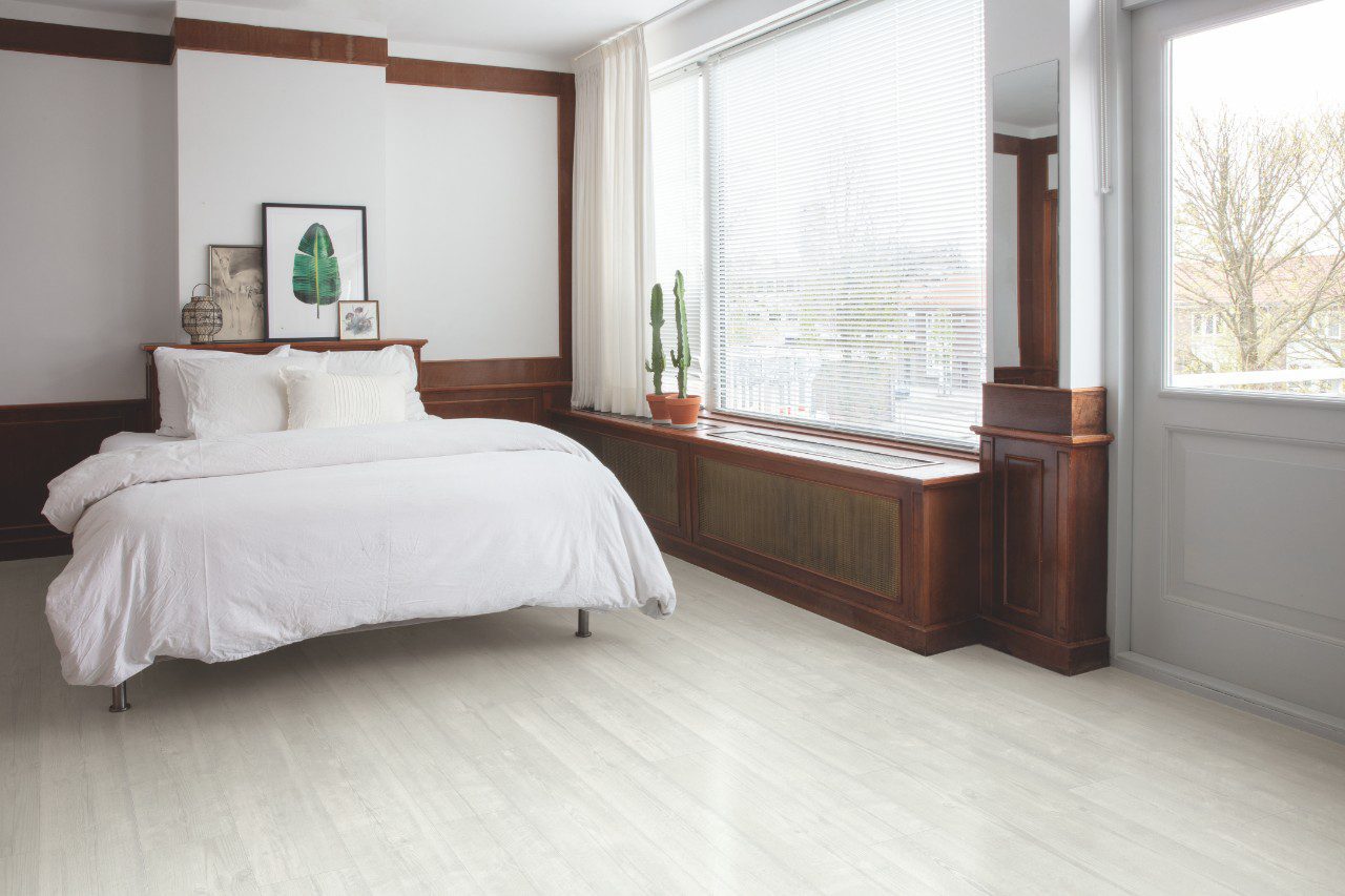 LVT Vinylboden Quick-Step, Pulse Click, Snow Pine, gefast