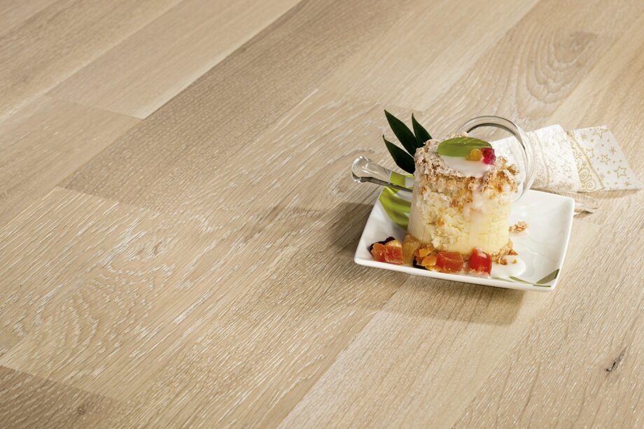 Eiche Parkett, Grande Cheesecake, gebürstet, gebeizt, matt versiegelt – Ansicht 7 Eiche Parkett, Grande Cheesecake, gebürstet, gebeizt, matt versiegelt – 7