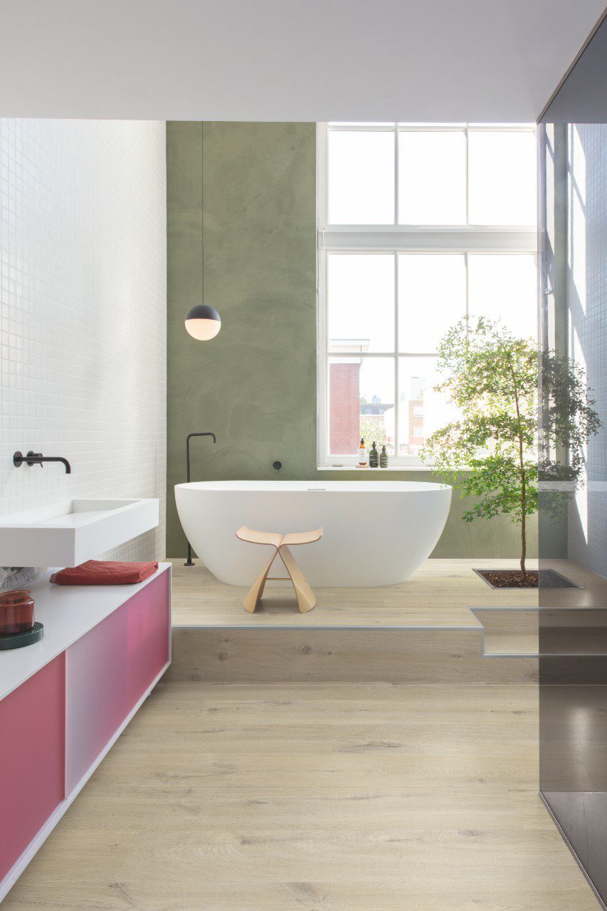 SPC Vinylboden Quick-Step cotton oak beige alpha medium Dielen, gefast