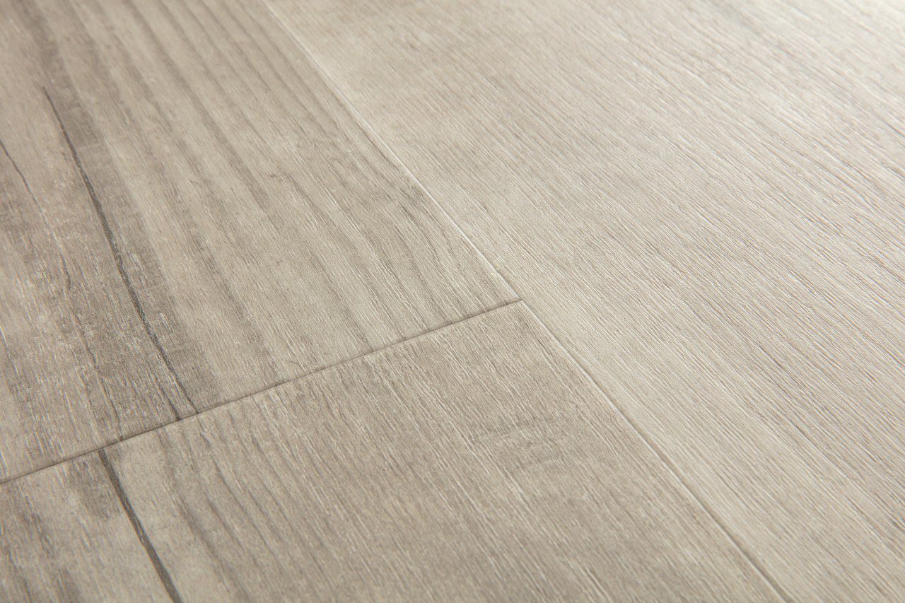 SPC Vinylboden Quick-Step morning mist pine alpha medium Dielen, gefast
