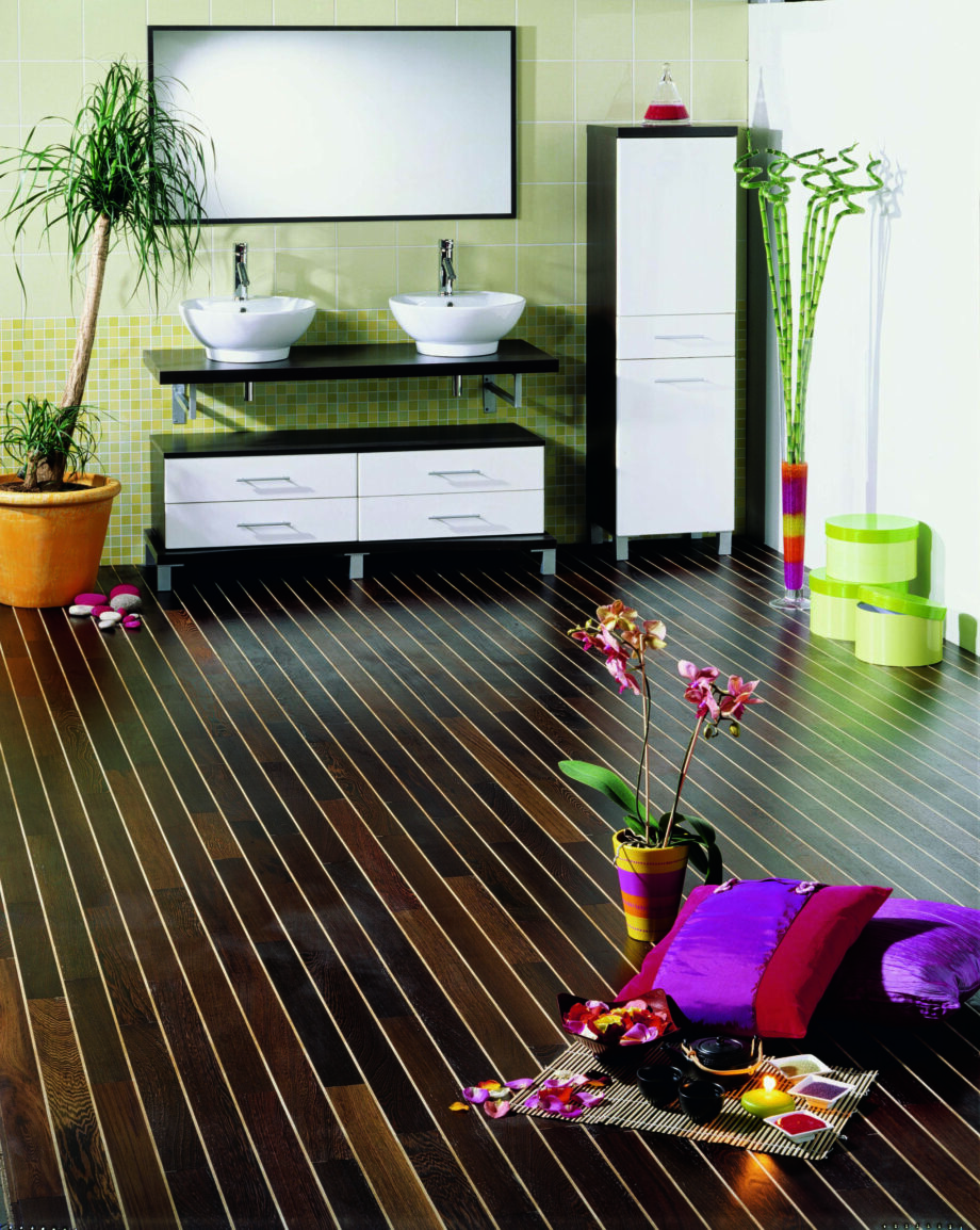 Schiffsboden Wenge für Feuchträume – Ansicht 2 Schiffsboden Wenge für Feuchträume – 2