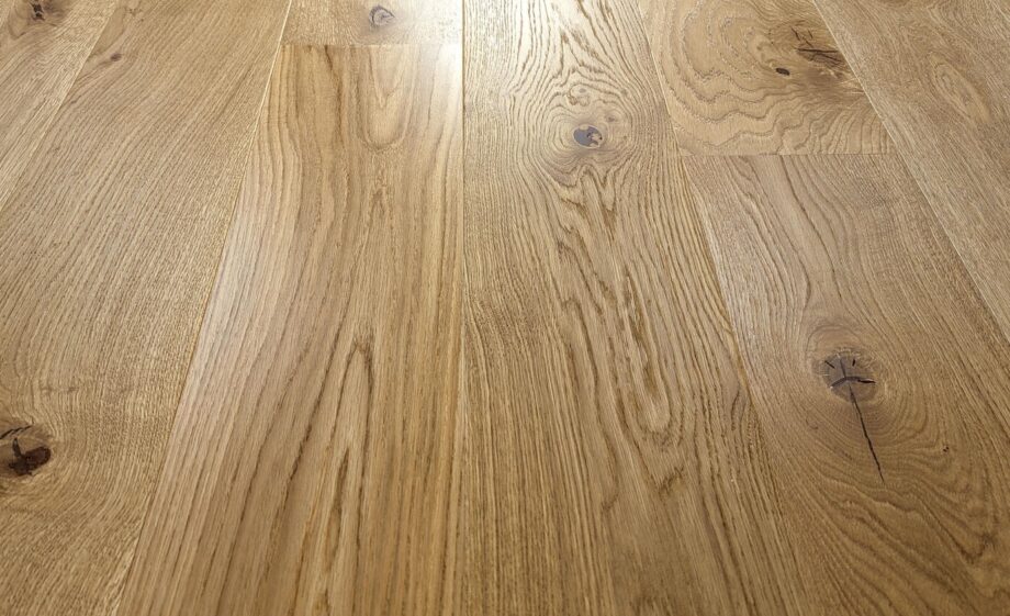 Parquet floor Tarkett Oak light Brown XT 1-strip beveled brushed matt lacquered with the delivery from Viimistluskaubamaja Parquet floor Tarkett Oak light Brown XT 1-strip beveled brushed matt lacquered