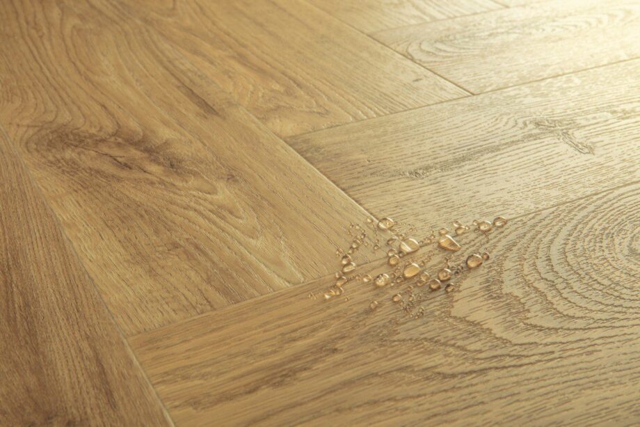 Fischgrät Vinylboden LVT Quick-Step Pristine Pristine Fall Oak Natural – Ansicht 3 Fischgrät Vinylboden LVT Quick-Step Pristine Pristine Fall Oak Natural – 3