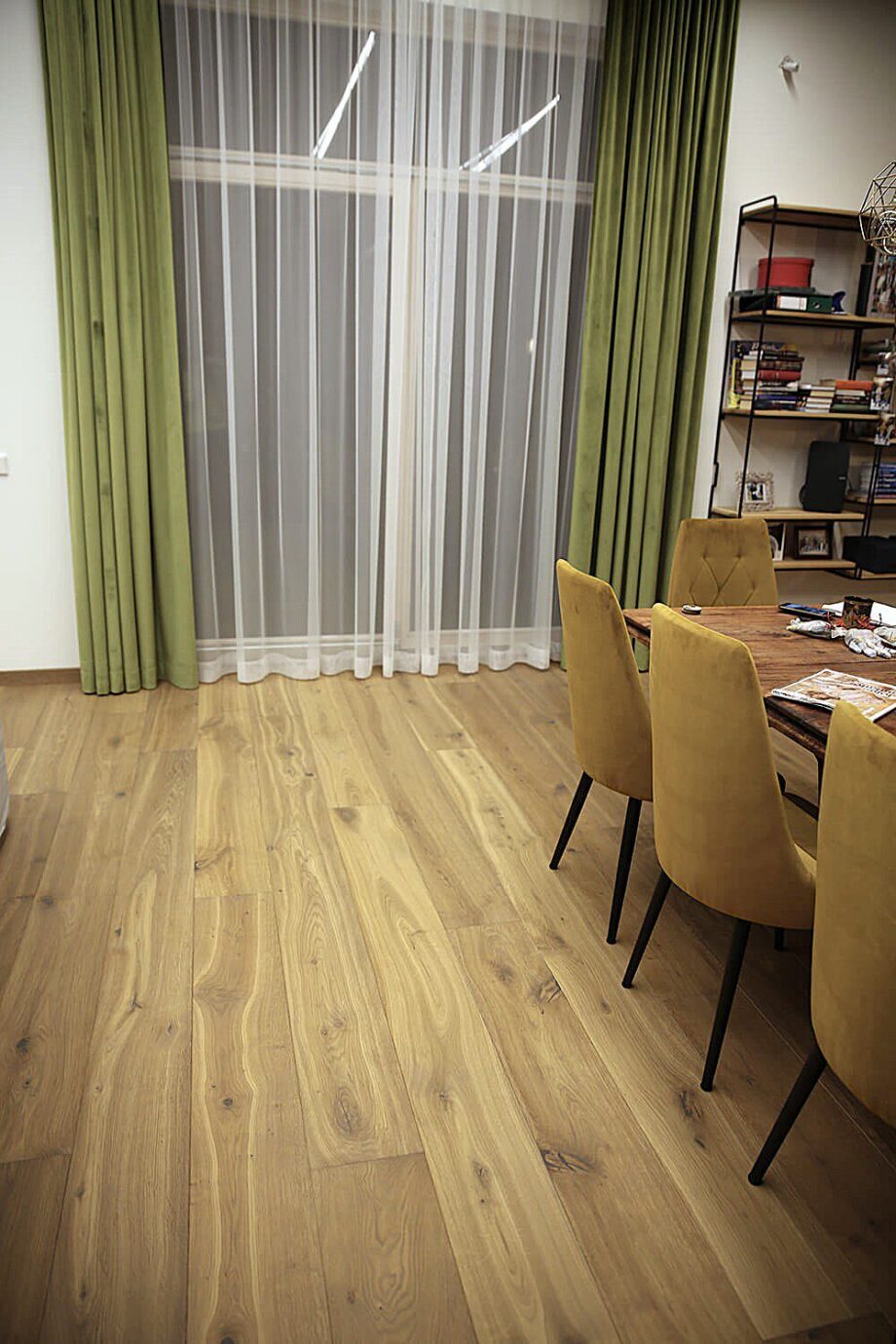 Landhausdiele Eiche Country 2-Schicht gefast und geölt Landhausdiele Eiche Country 2-Schicht gefast und geölt