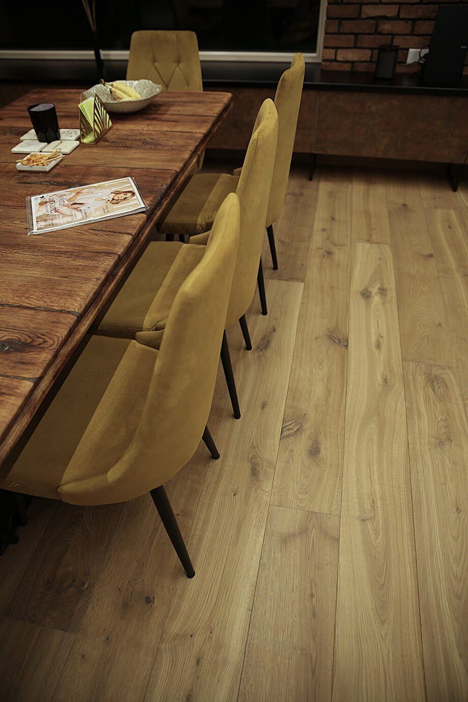 Eiche Landhausdiele Country 2-Schicht gefast und geölt 180mm – Ansicht 4 Eiche Landhausdiele Country 2-Schicht gefast und geölt 180mm – 4