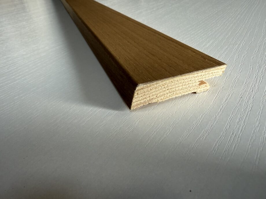 jalkalista-tammi-cappuccino-lakattu-15x60mm Jalkalista tammi Cappuccino lakattu 15 × 60 mm