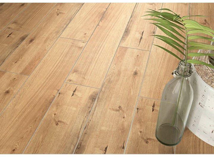 Matte Bodenfliese aus Feinsteinzeug in Holzoptik Wood Brown, 22x90 cm, 8 mm, Braun, R10 – 2