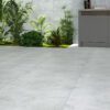 181645-3 Matte Bodenfliese aus Feinsteinzeug in Betonoptik Floyd White, 60x60 cm, 8 mm, Weiß, R9 – 3