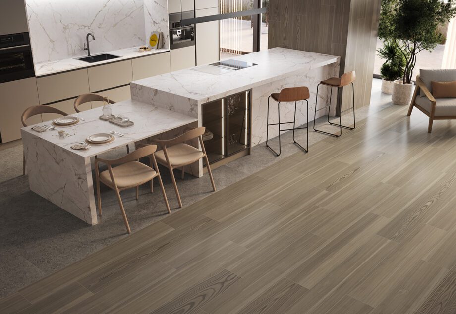 Matte Bodenfliese aus Feinsteinzeug in Holzoptik Tau Nordicwood Umber, 25x150 cm, Umbra, rektifiziert – 2