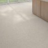 Matte Bodenfliese aus Feinsteinzeug in Terrazzo-Optik Tau Portobello Sand, 100x100 cm, Sandbeige, R10, rektifiziert – 2