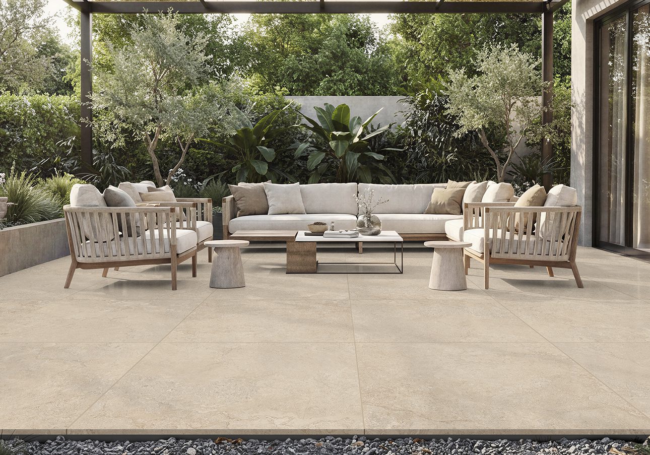 Rutschhemmende Bodenfliese aus Feinsteinzeug in Steinoptik Tau Dorset Sand ADZ, 60x120 cm, Sandbeige, R11, rektifiziert – 2