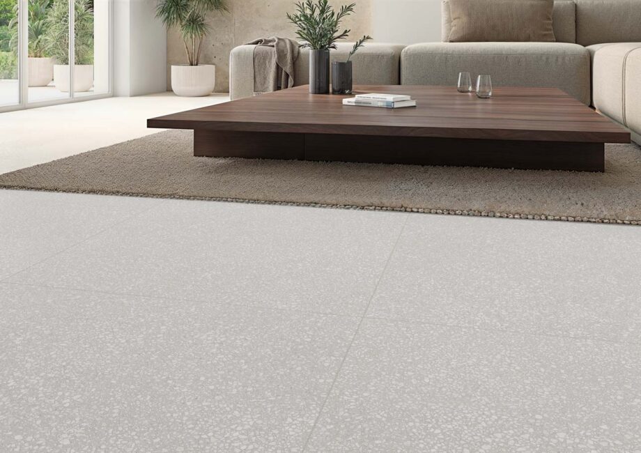 Matte Bodenfliese aus Feinsteinzeug in Terrazzo-Optik Tau Portobello White, 60x120 cm, Weiß, R10, rektifiziert – 2