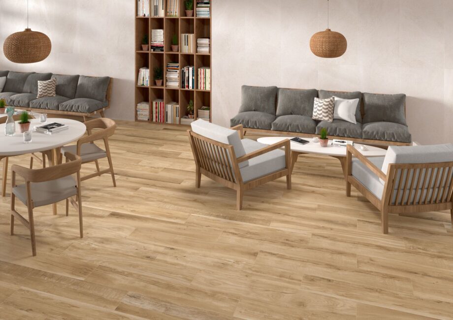017.241.0036.09050-2 Matte Bodenfliese aus Feinsteinzeug in Holzoptik Tau Eternal Roble, 20x120 cm, 9 mm, Eiche, rektifiziert – 2