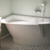 Nurgavann PAA TRE 150 D 150×100 cm, parempoolne, läikiv kivimass 2 Eckbadewanne PAA TRE 150 D 150x100 cm, rechts, Mineralguss – 2