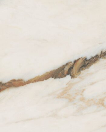 Feinsteinzeug in Marmoroptik ABK Sensi Signoria Calacatta Vena Oro, 60x120 cm, 8,5 mm, poliert (lux)