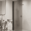 Dusch-Drehtür Hietakari Forma 302, schwarzer Rahmen, braunes satiniertes Glas