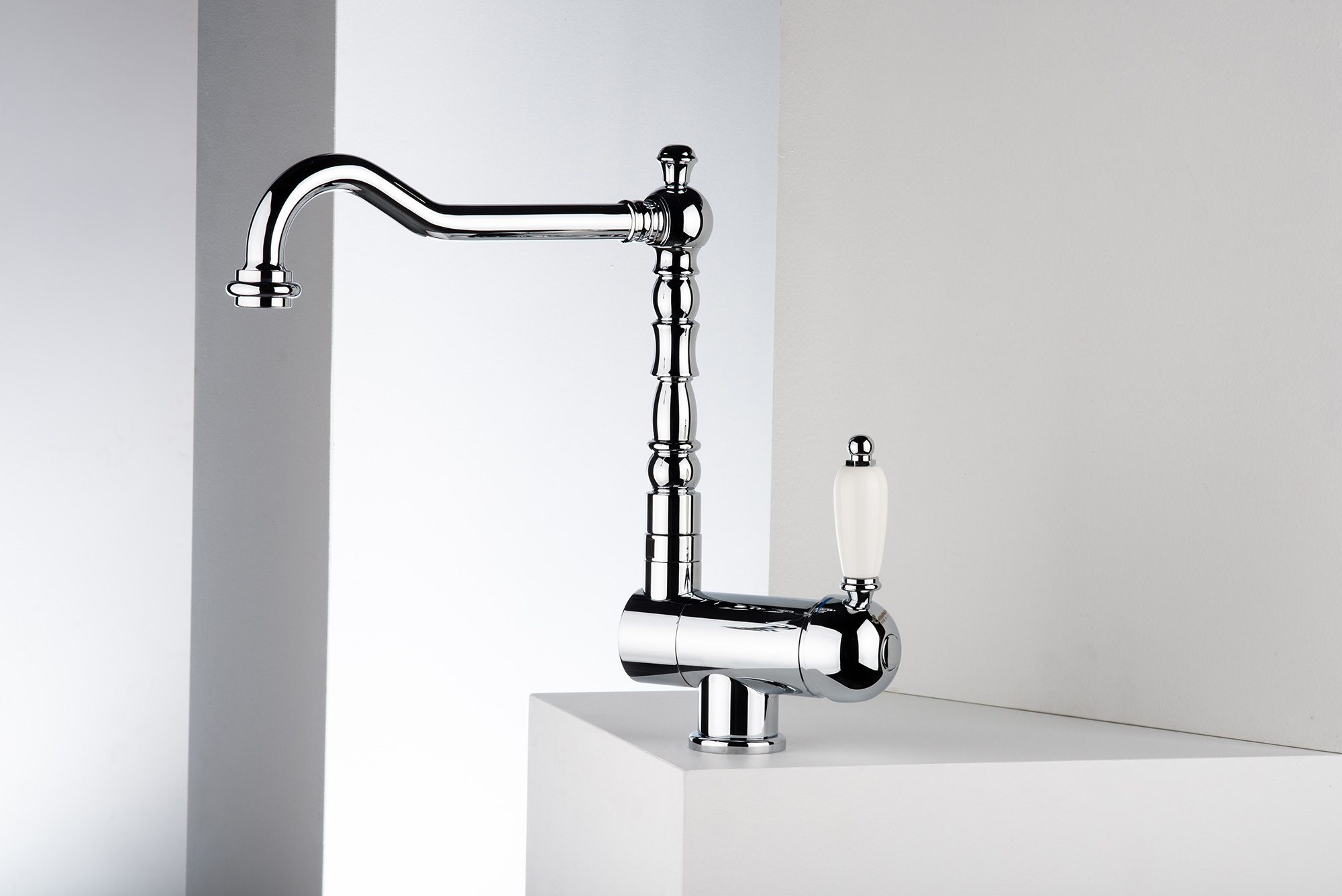 Vorfenster-Küchenarmatur Emmevi Laguna 40335 mit abklappbarem Auslauf – 2