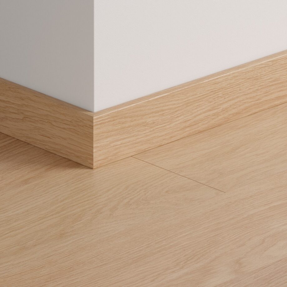 Sockelleiste Quick-Step White Varnished Oak für Laminat, MDF, 12x58x2400 mm