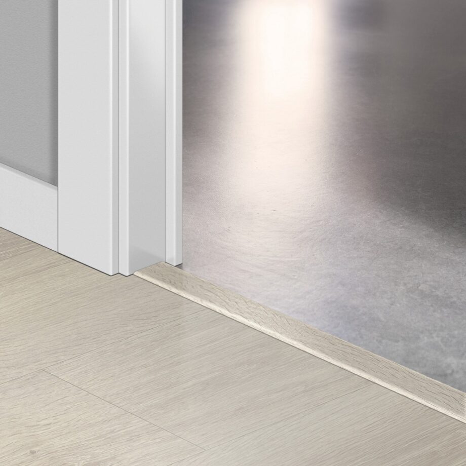 qsvincp40079-1 Incizo 5-in-1 Übergangsprofil Quick-Step Sea Breeze Oak Light für Rigid-Vinyl (Alpha), 8x45x2000 mm