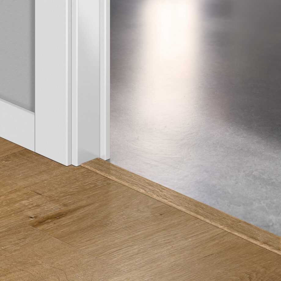 qsvincp40104-1 Incizo 5-in-1 Übergangsprofil Quick-Step Cotton Oak Natural für Rigid-Vinyl (Alpha), 8x45x2000 mm