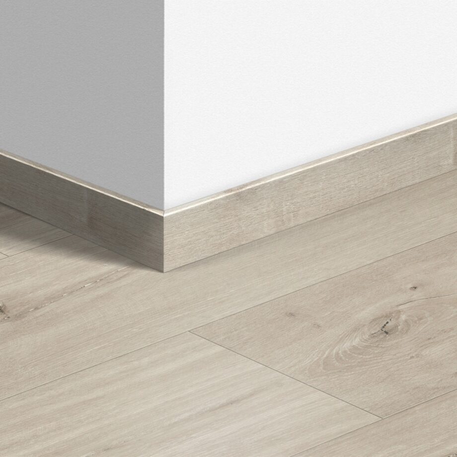 qsvsk40038-1 Sockelleiste Quick-Step Canyon Oak Beige für LVT Vinylboden, wasserfest, 12x58x2400 mm