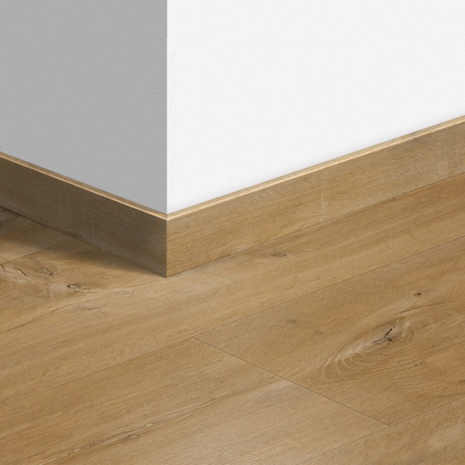 qsvsk40039-1 Sockelleiste Quick-Step Canyon Oak Natural für LVT Vinylboden, wasserfest, 12x58x2400 mm