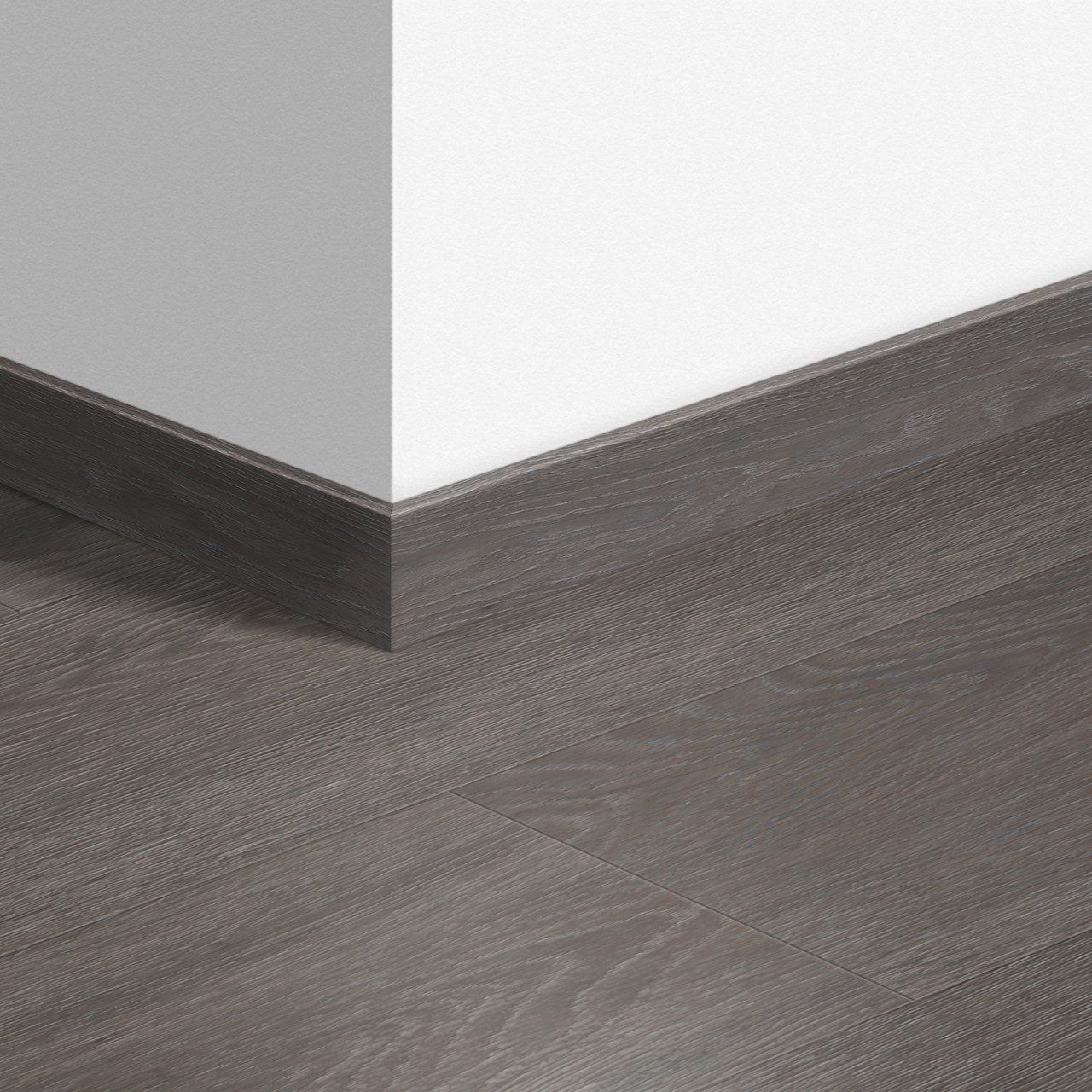 Sockelleiste Quick-Step Silk Oak Dark Grey für LVT Vinylboden, wasserfest, 12x58x2400 mm