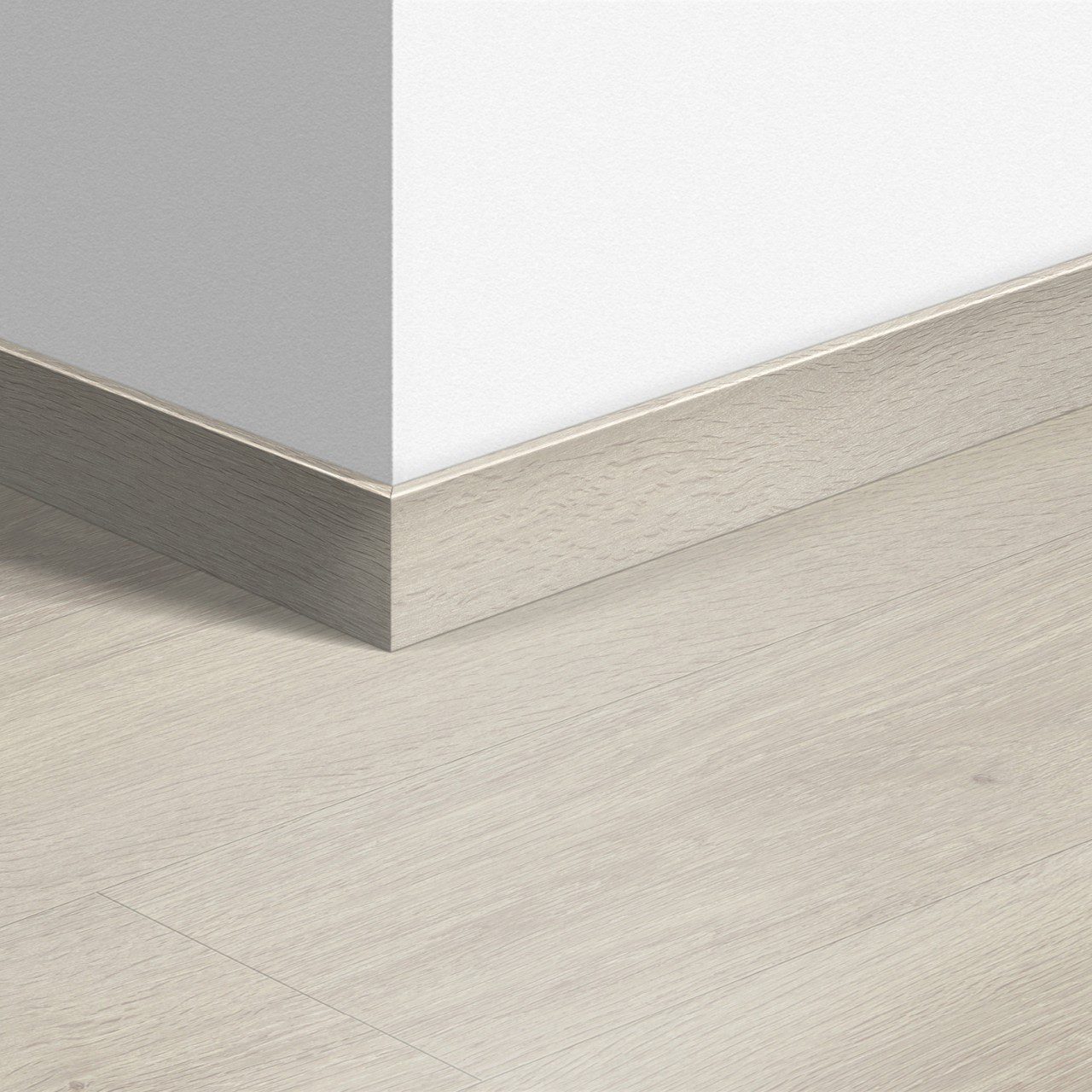 Sockelleiste Quick-Step Sea Breeze Oak Light für LVT Vinylboden, wasserfest, 12x58x2400 mm