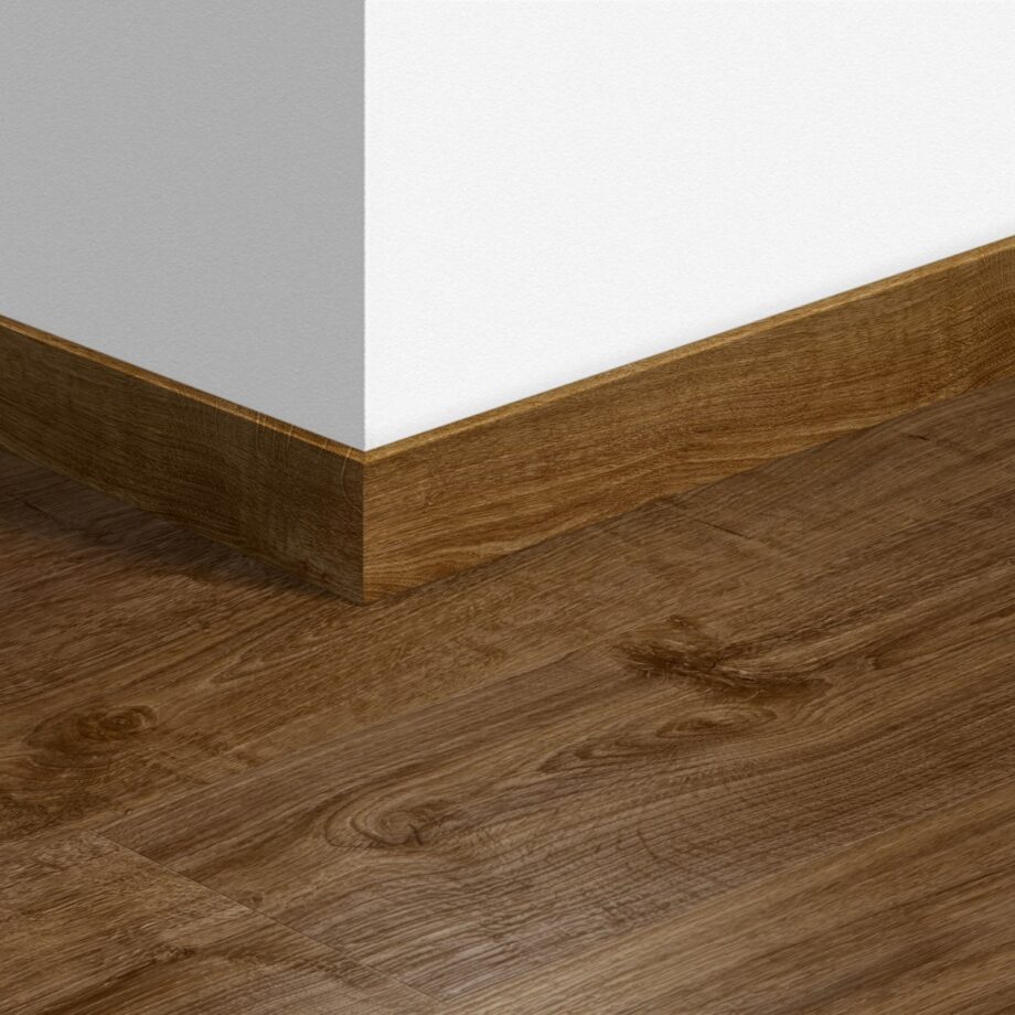 qsvsk40090-1 Sockelleiste Quick-Step Autumn Oak Brown für LVT Vinylboden, wasserfest, 12x58x2400 mm