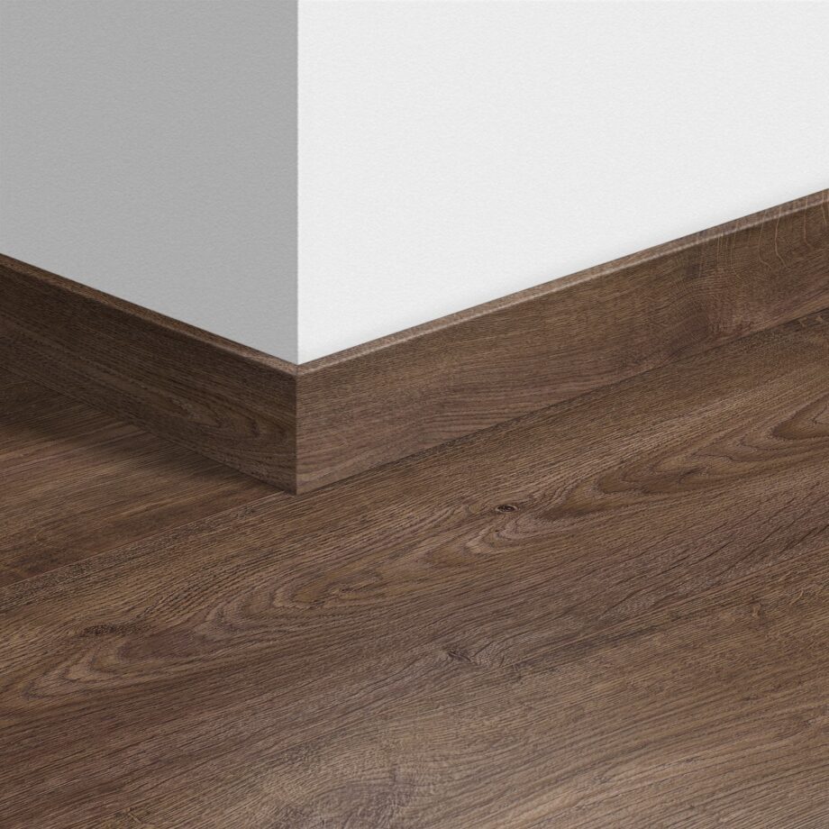 Sockelleiste Quick-Step Autumn Oak Chocolate für LVT Vinylboden, wasserfest, 12x58x2400 mm