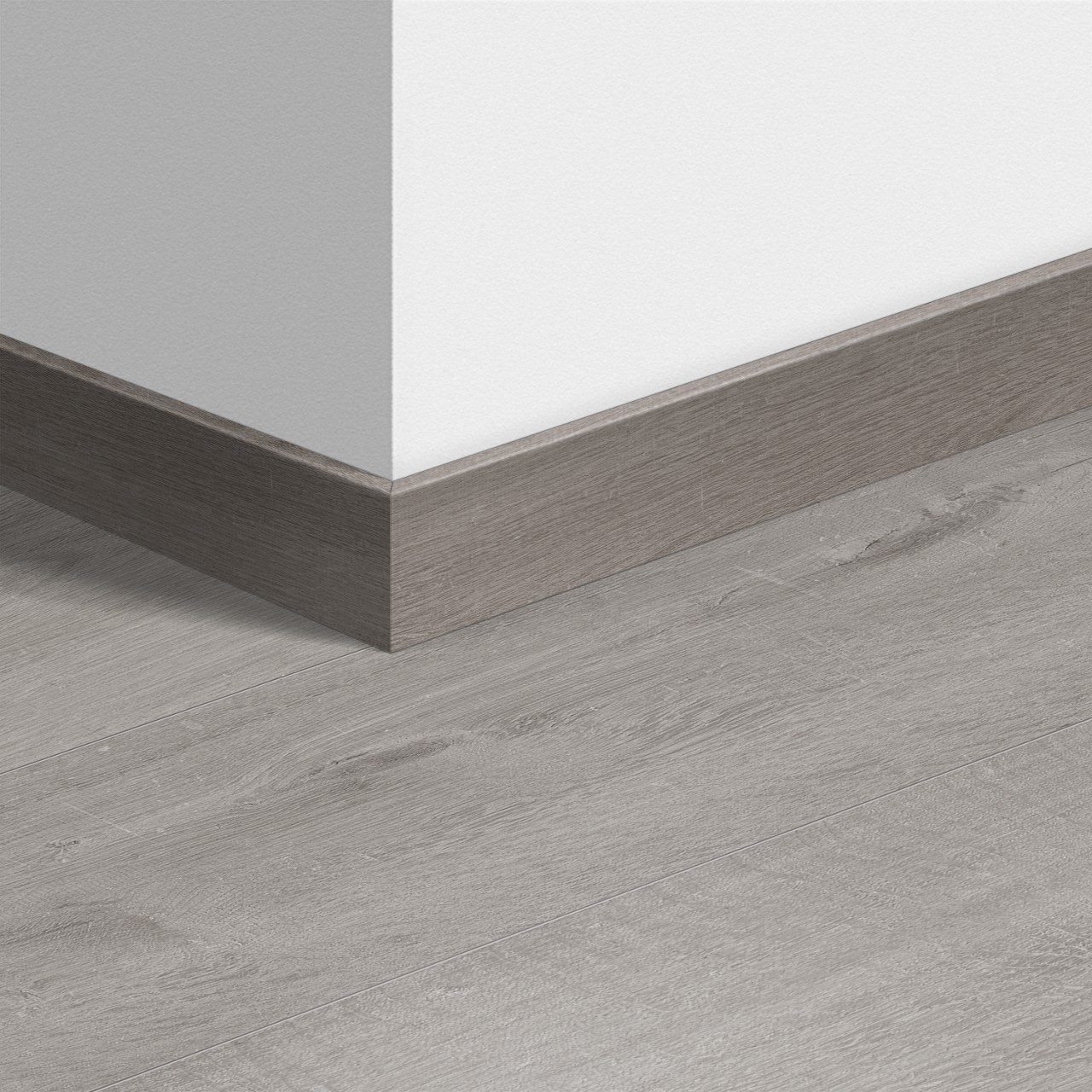 Sockelleiste Quick-Step Cotton Oak Cold Grey für LVT Vinylboden, wasserfest, 12x58x2400 mm