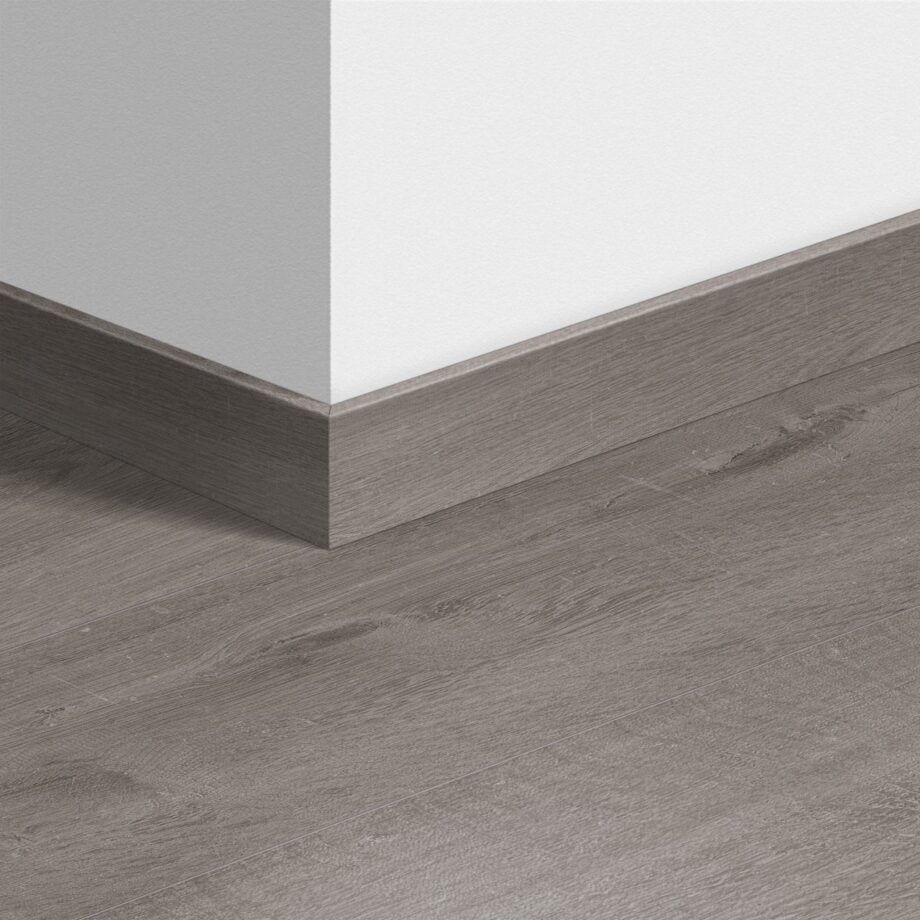 Sockelleiste Quick-Step Cotton Oak Cozy Grey für LVT Vinylboden, wasserfest, 12x58x2400 mm