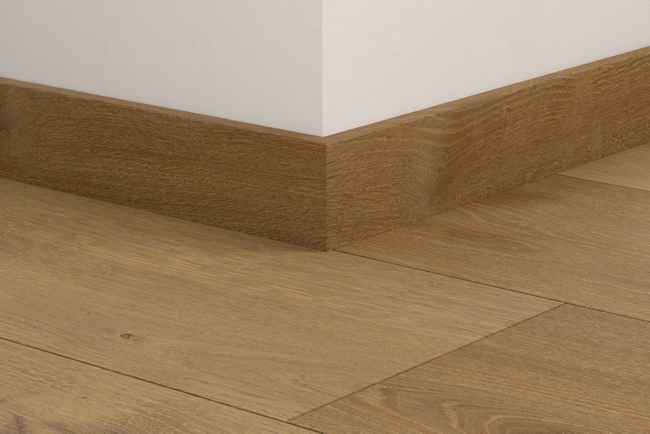 Sockelleiste Quick-Step Elegant Oak Fumed für LVT Vinylboden, wasserfest, 12x58x2400 mm