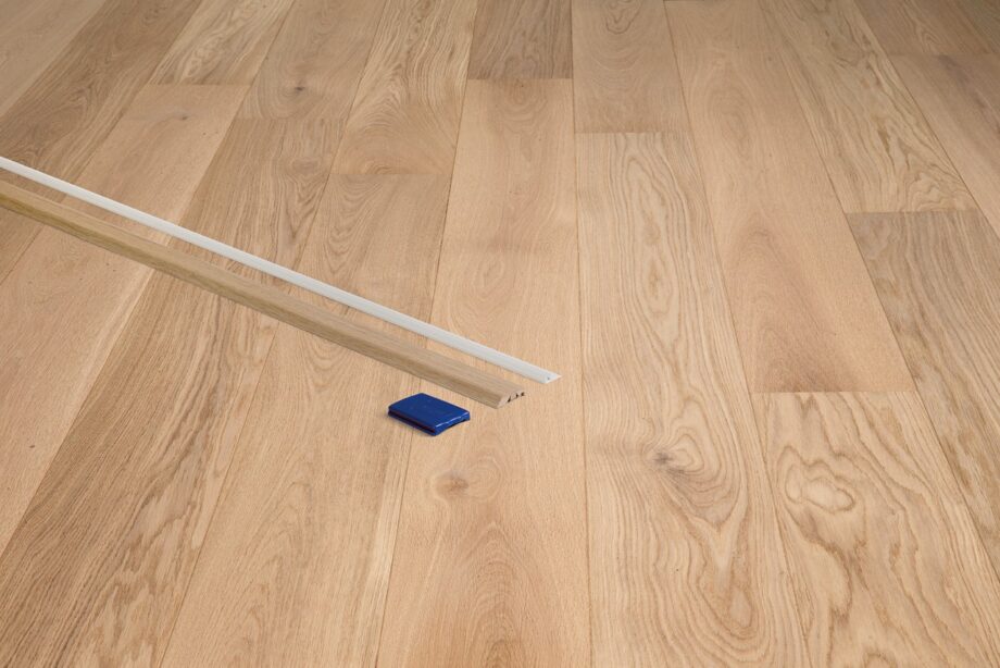 qswincp05102-1 Incizo 5-in-1 Übergangsprofil Quick-Step White Daisy Oak Extra Matt für Parkett, Holzfurnier, 17x54x2150 mm