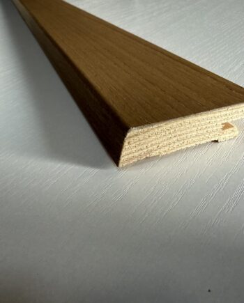 Sockelleiste Eiche furniert Cappuccino lackiert Profil 15 × 60 mm
