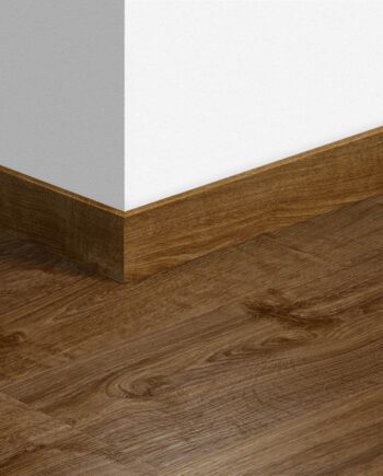 Sockelleiste Quick-Step Autumn Oak Brown für LVT Vinylboden, wasserfest, 12x58x2400 mm