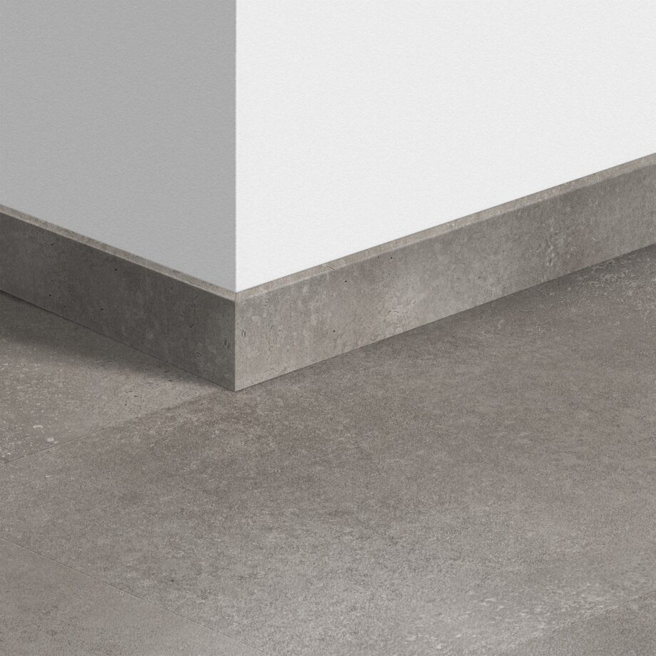 Sockelleiste Quick-Step Concrete Rock für LVT Vinylboden, wasserfest, 12x58x2400 mm Sockelleiste Quick-Step Concrete Rock für LVT Vinylboden, wasserfest, 12x58x2400 mm