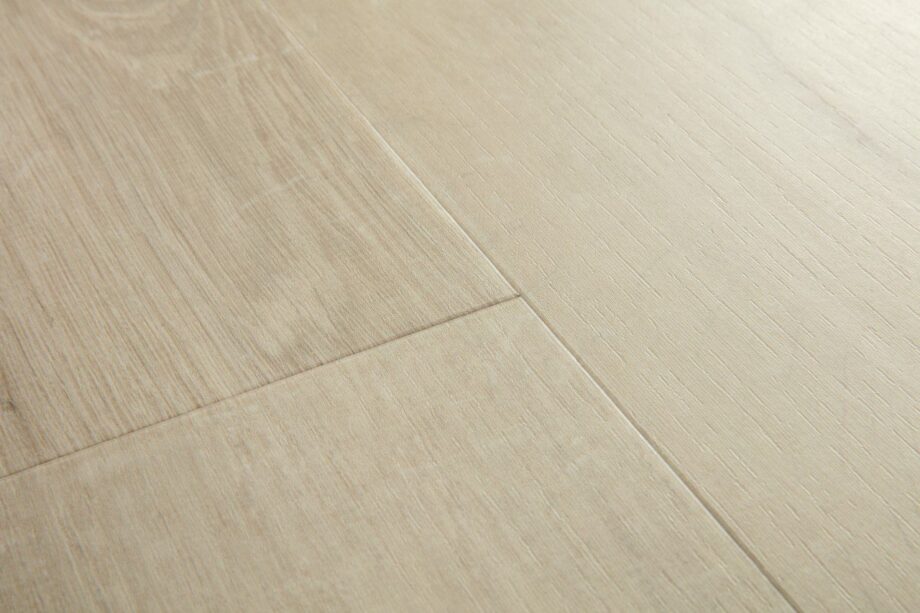 SPC Vinylboden Quick-Step cotton oak beige alpha medium Dielen, gefast SPC Vinylboden Quick-Step cotton oak beige alpha medium Dielen, gefast