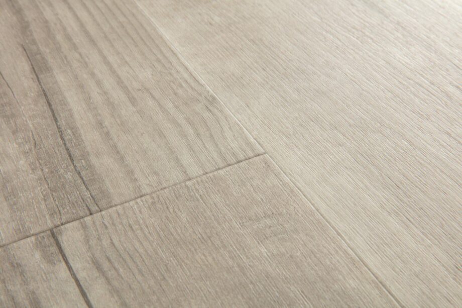 SPC Vinylboden Quick-Step morning mist pine alpha medium Dielen, gefast