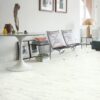 LVT Vinylboden Quick-Step, Ambient Click, Marmor Carrara Weiß, gefast – 4
