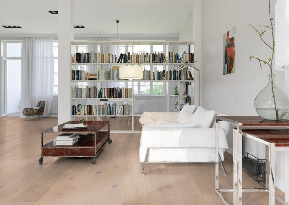 Parkett Trinity Eiche Rustical gefast käsitsi geschabt weiß geölt – Ansicht 13 Parkett Trinity Eiche Rustical gefast käsitsi geschabt weiß geölt – 13